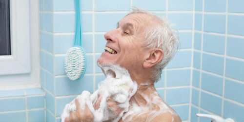 Walk bathtubs for seniors – Things you should know