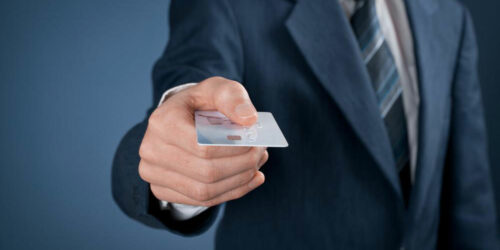Here’s how to choose a credit card that rewards traveling