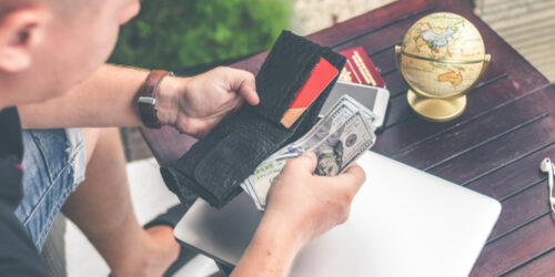 Top 5 cash back credit cards that don’t have an annual fee