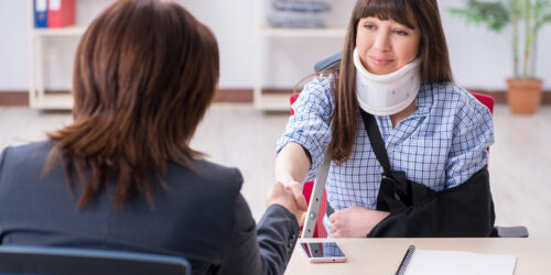 4 reasons to hire a personal injury lawyer